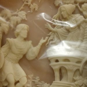 Decorative Romeo and Juliet plate